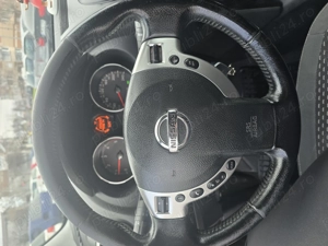 Nissan Qashqai 2.0 diesel.