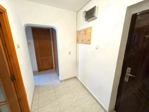   73.5oo euro, NEGOCIABIL, 2 camere decomandate, Micro21 - imagine 7