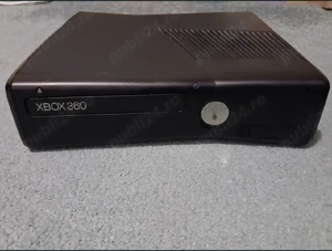 Vând xbox360 + 2 controllere + 5 jocuri. În stare impecabilă. 