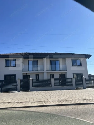 Duplex 4 camere, zona Logos Bistrita, acces in curte din 2 fronturi