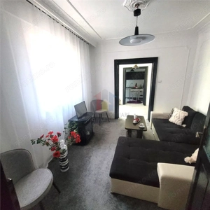 Casa 5 camere, suprafata teren 200 mp, zona Piata Saraca