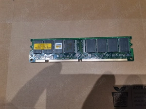 Ram Hyundai HYM7V65400CLTFG-10S 32MB SDRAM