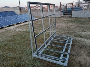 Vând capra, suport termopane, uși panouri fotovoltaice