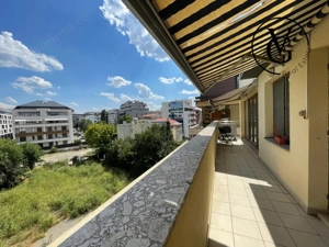 Apartament cu 5 camere si terasa spatioasa + 2 locuri de parcare - imagine 12