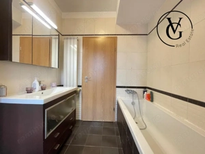 Apartament cu 5 camere si terasa spatioasa + 2 locuri de parcare - imagine 5