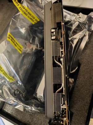 placa video Gigabyte amd rx 9070 nouă desigilată garanție - imagine 4