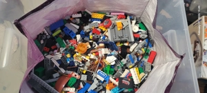 Colecție Masivă LEGO 6.5 KG   Bulk, Minifigurine, Roți și Instrucțiuni (Mix Excelent!)