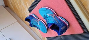 Adidasi unisex Mizuno 42 