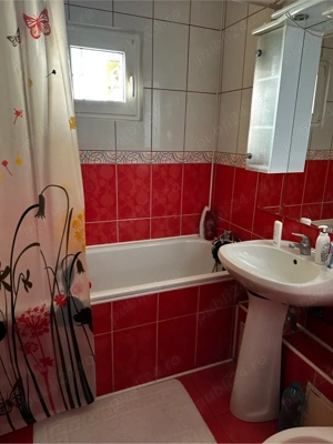 vand apartament cu 2 camere zona rahova