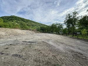 Vând teren intravilan