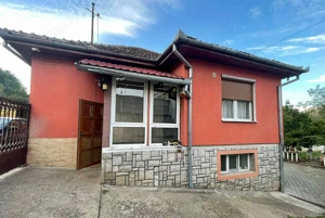 Casa 7 camere, teren 590 mp in Calnic - imagine 2