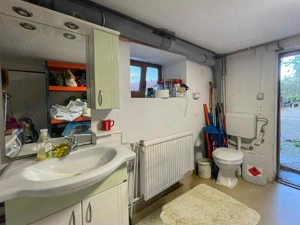 Casa 7 camere, teren 590 mp in Calnic - imagine 12