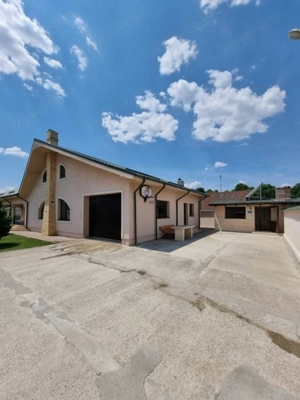 House for sale, 4 rooms in Spătaru  - imagine 14