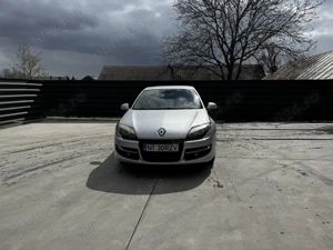 Vând Renault Laguna III