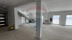 Casa noua, premium, cu panoramă superbă asupra orașului - imagine 9