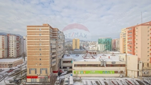 Apartament cu 2 camere de vânzare în zona Florilor