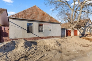 Casă cu teren 591 mp în Vinga, zonă centrală - imagine 4