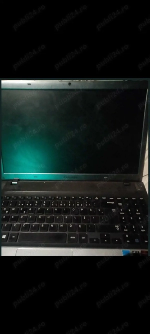 laptop de vânzare ...