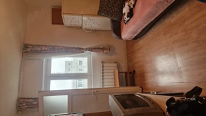 De inchiriat garsoniera zona Trapezului, vizavi de stația metrou 1 Decembrie.