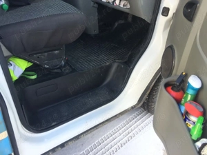 Renault Trafic itp valabil 12 luni (Februarie 2027 ) An 2007 Km 345000 Locuri 8+1 - imagine 2