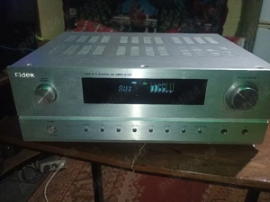 Vand un amplificator an stare buna 500 fe wati are 100 fe vati pe canal