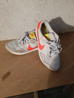 adidași NR 38 ( nu trimit prin curier sau poștă 