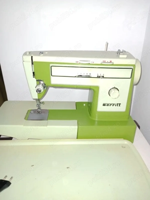 Mașina de cusut Singer Merit electrică în cutie plastic 