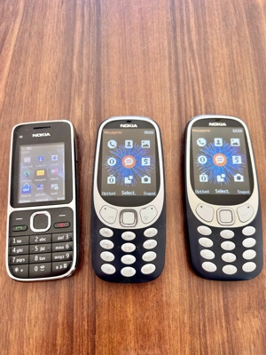 curier 5 lei Vand nokia 3310 si nokia C2 cu taste, dual sim, limba romana vodafone romania