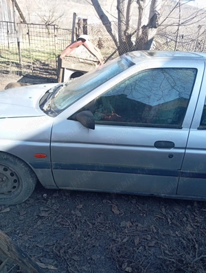Vând Ford Escort 1996 stare perfectă de funcționare  - imagine 2