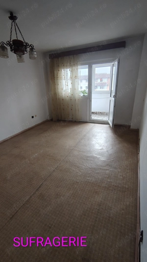 Apartament ultracentral Campina ,62 mp, 2 balcoane  - imagine 3