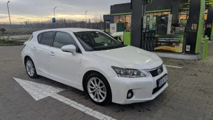 Toyota Auris hybrid Premium sau Lexus CT 200 h - imagine 9