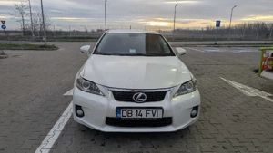 Toyota Auris hybrid Premium sau Lexus CT 200 h - imagine 6