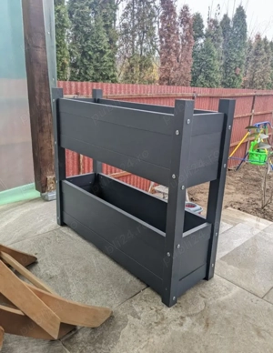 Jardiniere gri din lemn cu strat înălțat 
