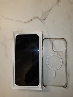 Vând iphone 15 pro max ,256gb