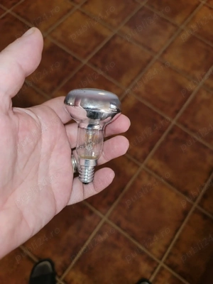 30 becuri Philips incandescente 25W cu fasung mic