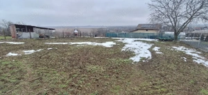 Vând teren in mineri