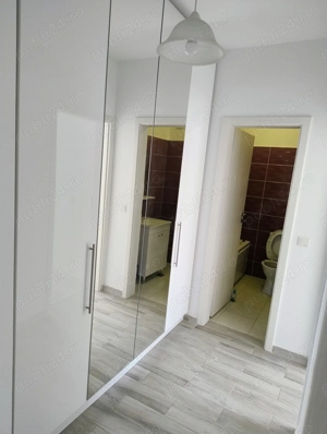 Vând apartament 2 camere mobilat utilat + parcare - imagine 4