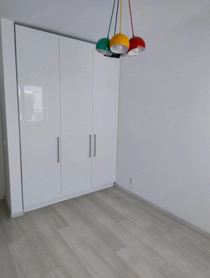 Vând apartament 2 camere mobilat utilat + parcare - imagine 9