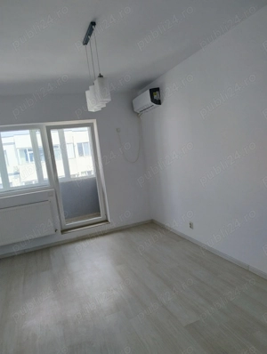 Vând apartament 2 camere mobilat utilat + parcare - imagine 8