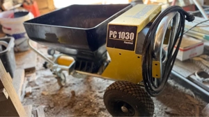     VÂND sau SCHIMB cu dubă 3,5t   Pompă tencuială decorativa Wagner PlastCoat PC 1030