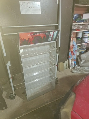 Raft cu reclama luminoasa tigari