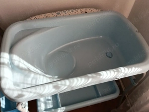 măsuța pentru schimat bebe și facut baie 