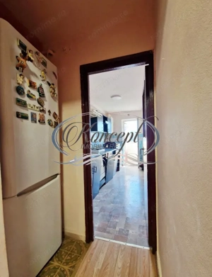 Apartament cu potential, orientare sud-est, 2 balcoane, zona Parang  - imagine 8