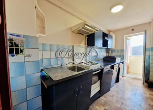 Apartament cu potential, orientare sud-est, 2 balcoane, zona Parang  - imagine 9