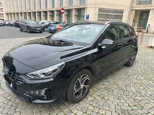 Vand Black Hyundai i30, 1.6 litri Diesel, fabricatie 2  km, cutie manuala 6 trepte