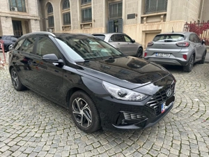 Vand Black Hyundai i30, 1.6 litri Diesel, fabricatie 2  km, cutie manuala 6 trepte - imagine 2
