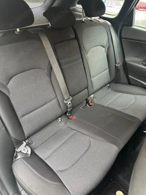 Vand Black Hyundai i30, 1.6 litri Diesel, fabricatie 2  km, cutie manuala 6 trepte - imagine 6