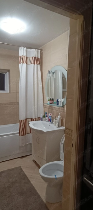 Apartament cu 3 camere , etaj 1+ garaj sub bloc - imagine 3