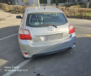Vand automobil Toyota Auris - imagine 4