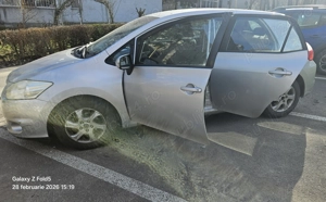 Vand automobil Toyota Auris - imagine 5